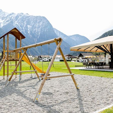 Hotel Jaegerhof Oetz Luaran gambar