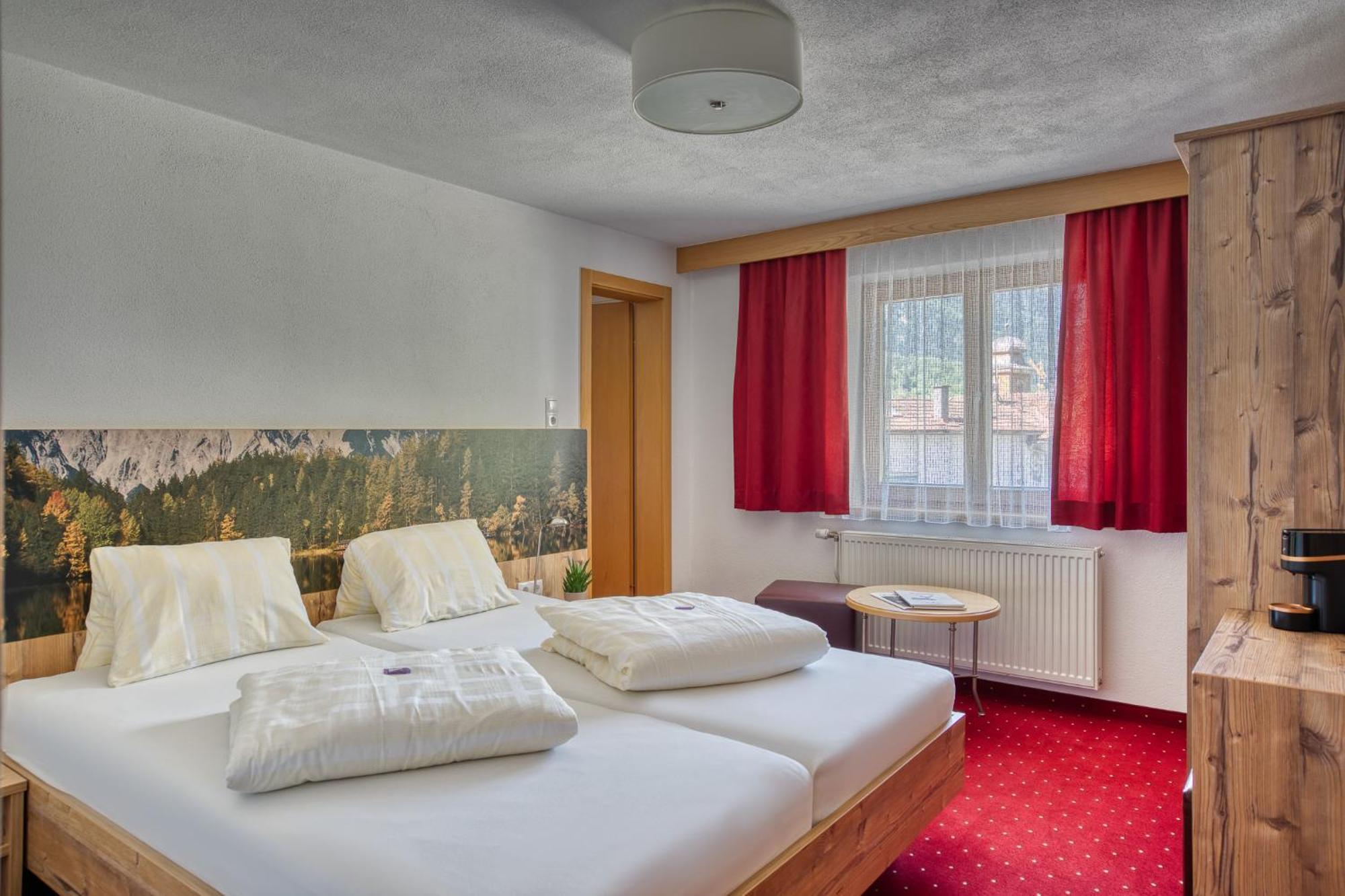 Hotel Jaegerhof Oetz Bilik gambar